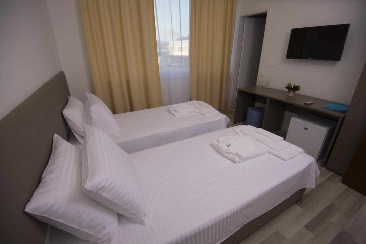 Hotel Village 奥赫里德 外观 照片